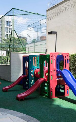 Apartamento à venda com 200m², 4 quartos e 4 vagasÁrea comum - Playground