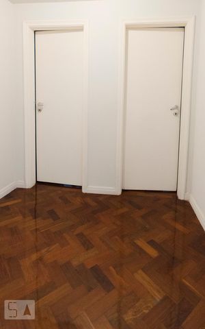 Apartamento à venda com 165m², 4 quartos e 2 vagasHALL ENTRE OS QUARTOS E A SUITE