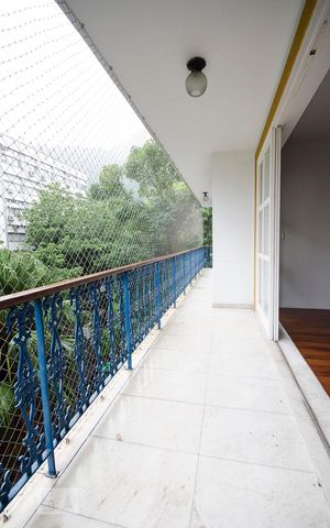 Apartamento à venda com 165m², 4 quartos e 2 vagasSACADA DA SALA