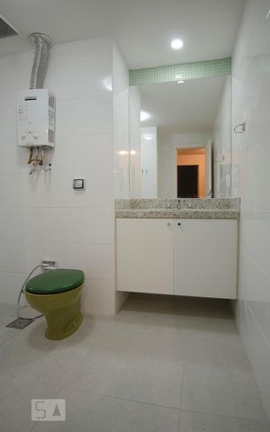 Apartamento à venda com 165m², 4 quartos e 2 vagasBANHEIRO SOCIAL