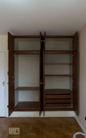 Apartamento à venda com 93m², 2 quartos e 1 vagaQuarto 1 (Armários)