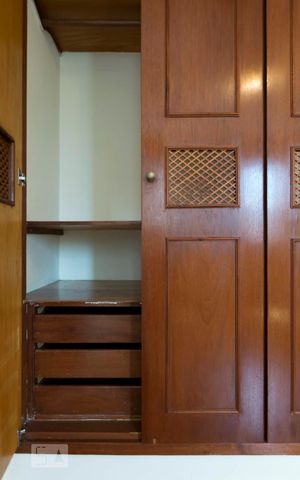 Apartamento à venda com 93m², 2 quartos e 1 vagaQuarto 2 (Armários)