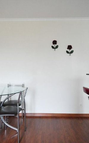 Apartamento para alugar com 48m², 2 quartos e 1 vagamesa de jantar