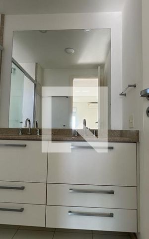 Apartamento à venda com 129m², 3 quartos e 2 vagas Apartamento à venda com 129m², 3 quartos e 2 vagasBanheiro da Suíte 2