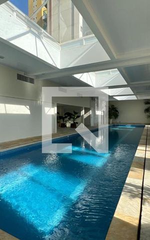 Apartamento à venda com 129m², 3 quartos e 2 vagas Apartamento à venda com 129m², 3 quartos e 2 vagasÁrea comum - Piscina Coberta
