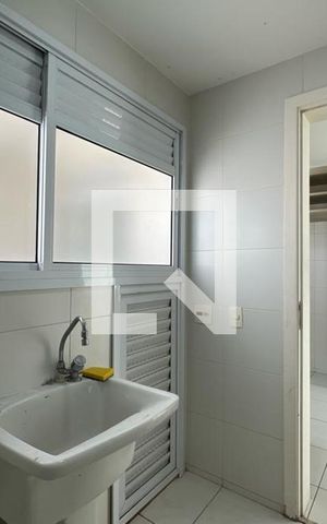 Apartamento à venda com 129m², 3 quartos e 2 vagas Apartamento à venda com 129m², 3 quartos e 2 vagasÁrea de Serviço