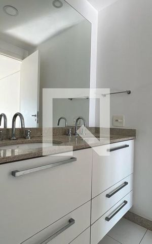 Apartamento à venda com 129m², 3 quartos e 2 vagas Apartamento à venda com 129m², 3 quartos e 2 vagasBanheiro da Suíte 1