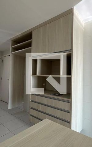 Apartamento à venda com 129m², 3 quartos e 2 vagas Apartamento à venda com 129m², 3 quartos e 2 vagasCozinha