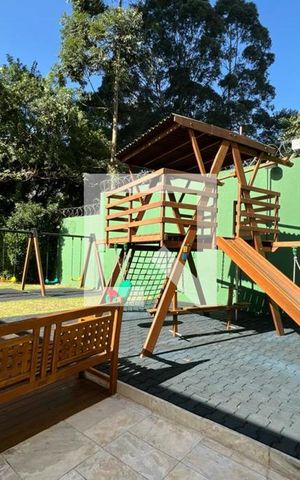 Apartamento à venda com 129m², 3 quartos e 2 vagas Apartamento à venda com 129m², 3 quartos e 2 vagasÁrea Comum - Playground