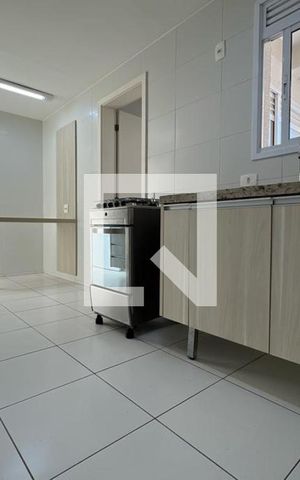 Apartamento à venda com 129m², 3 quartos e 2 vagas Apartamento à venda com 129m², 3 quartos e 2 vagasCozinha