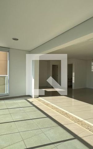 Apartamento à venda com 129m², 3 quartos e 2 vagas Apartamento à venda com 129m², 3 quartos e 2 vagasSacada