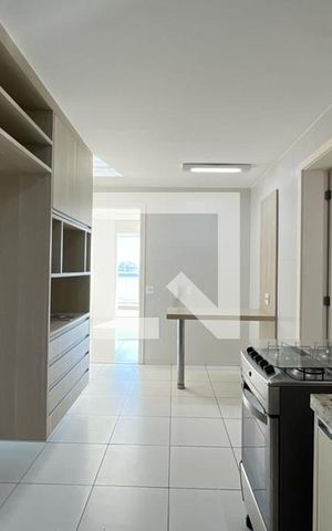 Apartamento à venda com 129m², 3 quartos e 2 vagas Apartamento à venda com 129m², 3 quartos e 2 vagasCozinha