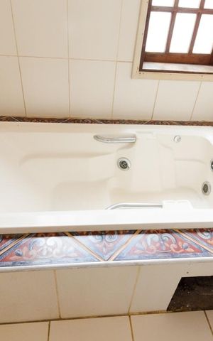 Casa de condomínio à venda com 250m², 3 quartos e 2 vagas Casa de condomínio à venda com 250m², 3 quartos e 2 vagasSuíte