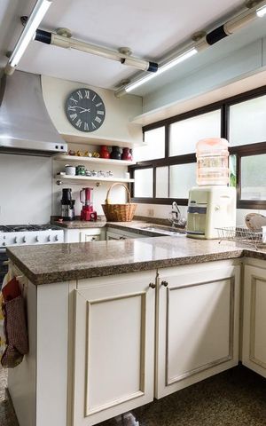 Apartamento para alugar com 350m², 4 quartos e 4 vagas Apartamento para alugar com 350m², 4 quartos e 4 vagasCozinha
