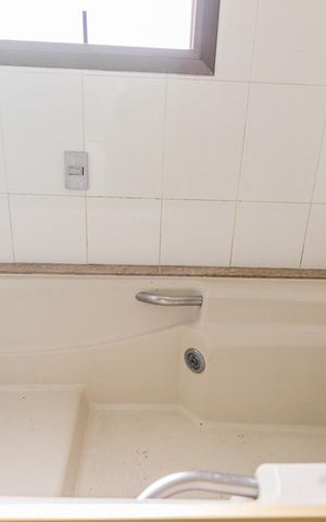 Apartamento à venda com 200m², 4 quartos e 3 vagas Apartamento à venda com 200m², 4 quartos e 3 vagasBanheira