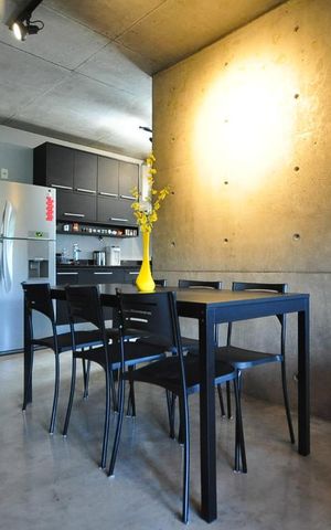 Apartamento à venda com 70m², 1 quarto e 1 vagamesa de jantar