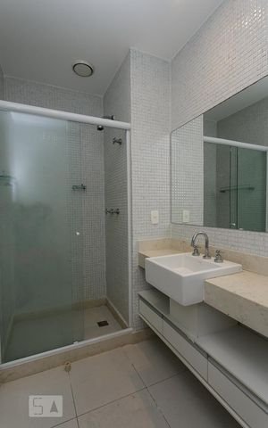 Apartamento à venda com 280m², 4 quartos e 3 vagasBANHEIRO
