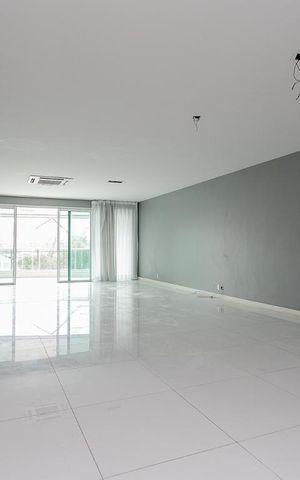 Apartamento à venda com 280m², 4 quartos e 3 vagasSALA