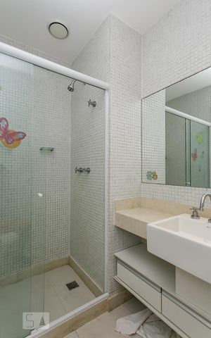 Apartamento à venda com 280m², 4 quartos e 3 vagasBANHEIRO