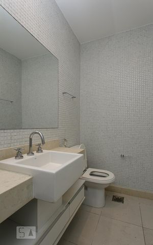 Apartamento à venda com 280m², 4 quartos e 3 vagasBANHEIRO