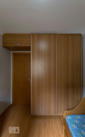 Apartamento para alugar com 96m², 3 quartos e 2 vagasQuarto 1 (Armários)