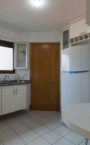 Apartamento para alugar com 96m², 3 quartos e 2 vagasCozinha