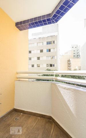 Apartamento para alugar com 57m², 2 quartos e 1 vaga Apartamento para alugar com 57m², 2 quartos e 1 vagaVaranda