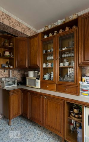 Casa à venda com 230m², 4 quartos e 2 vagas1o. Andar - Cozinha (Armários)