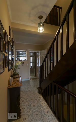 Casa à venda com 230m², 4 quartos e 2 vagas1o. Andar - Sala (Entrada)