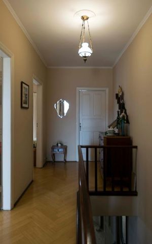 Casa à venda com 230m², 4 quartos e 2 vagas2o. Andar - Corredor