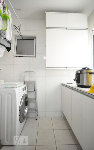 Apartamento à venda com 80m², 3 quartos e 2 vagasÁrea de serviço