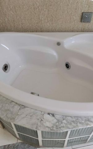 Apartamento para alugar com 97m², 3 quartos e 1 vagaQuarto 3 - Suíte (Banheira de Hidromassagem)