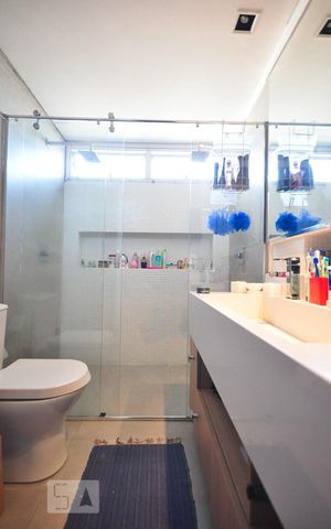 Apartamento à venda com 84m², 1 quarto e 2 vagasBanheiro suíte