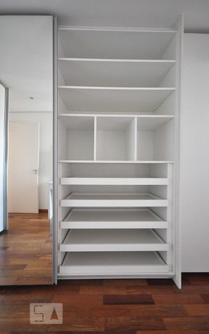 Apartamento para alugar com 210m², 4 quartos e 4 vagasArmário da suíte 2