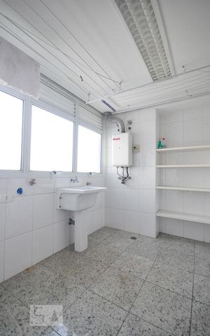 Apartamento para alugar com 210m², 4 quartos e 4 vagasÁrea de serviço