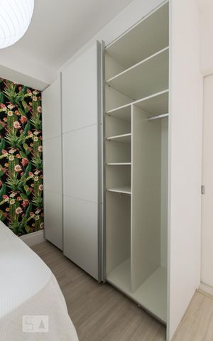 Studio à venda com 43m², 1 quarto e 1 vaga Studio à venda com 43m², 1 quarto e 1 vagaQuarto
