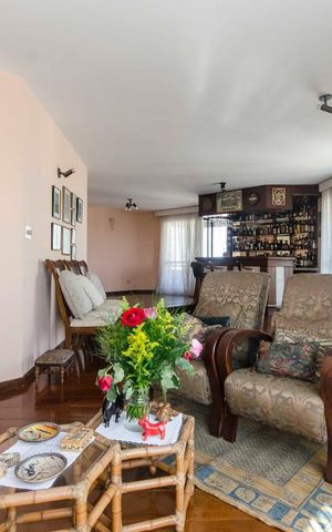 Apartamento à venda com 262m², 4 quartos e 4 vagasSala