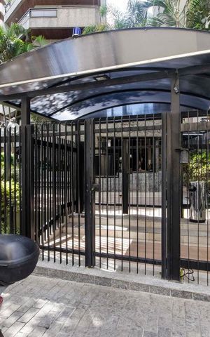 Apartamento à venda com 262m², 4 quartos e 4 vagasFachada