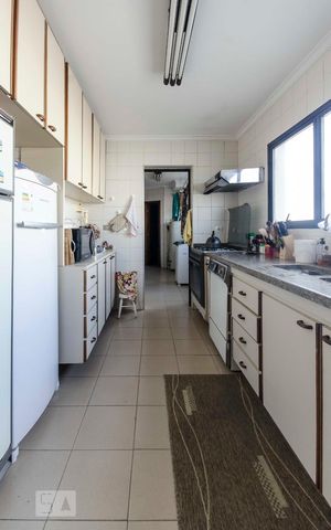 Apartamento à venda com 262m², 4 quartos e 4 vagasCozinha