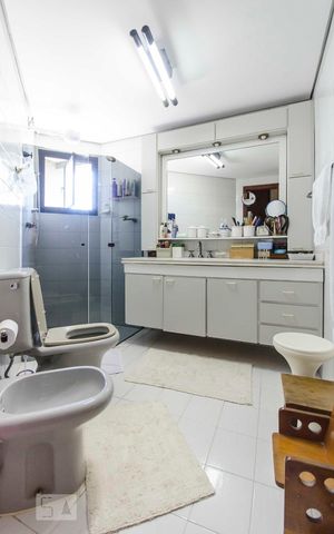 Apartamento à venda com 262m², 4 quartos e 4 vagasBanheiro