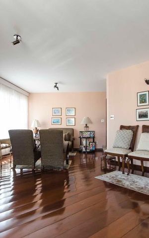 Apartamento à venda com 262m², 4 quartos e 4 vagasSala