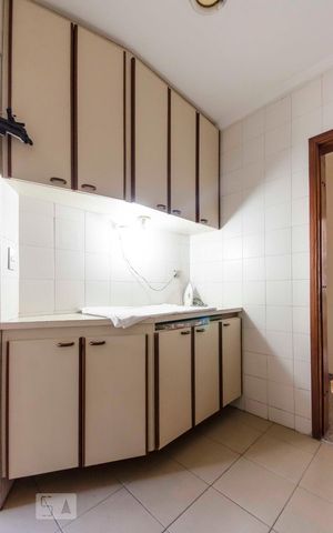 Apartamento à venda com 262m², 4 quartos e 4 vagasLavanderia