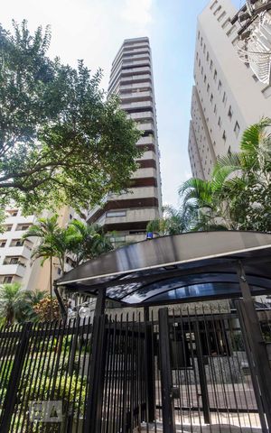 Apartamento à venda com 262m², 4 quartos e 4 vagasFachada