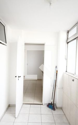 Apartamento à venda com 74m², 2 quartos e sem vagaÁrea de Serviço