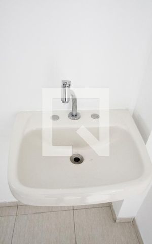 Apartamento à venda com 74m², 2 quartos e sem vagaBanheiro