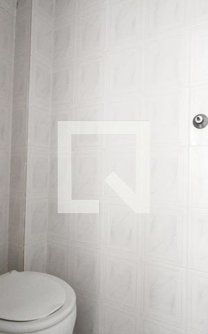 Apartamento à venda com 74m², 2 quartos e sem vagaBanheiro de Serviço