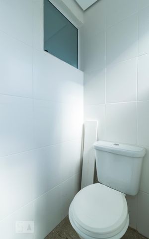 Apartamento à venda com 240m², 4 quartos e 2 vagasBanheiro de Serviço