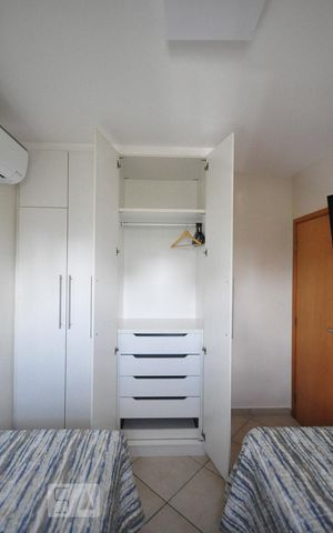Apartamento para alugar com 120m², 3 quartos e 2 vagasArmário do quarto 2