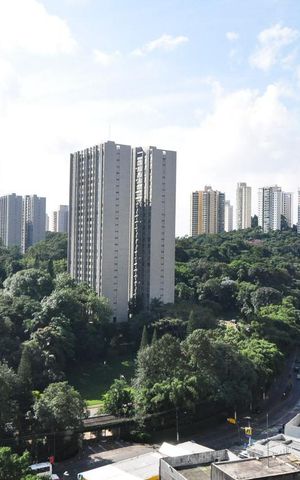 Apartamento para alugar com 120m², 3 quartos e 2 vagasVista