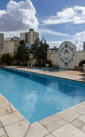 Apartamento à venda com 190m², 4 quartos e 4 vagasPiscina